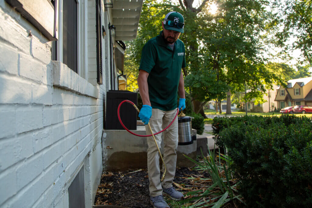 Picture Of A Member Of The Gunter Pest & Lawn Team.